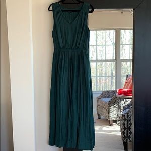 Banana Republic hunter green maxi dress